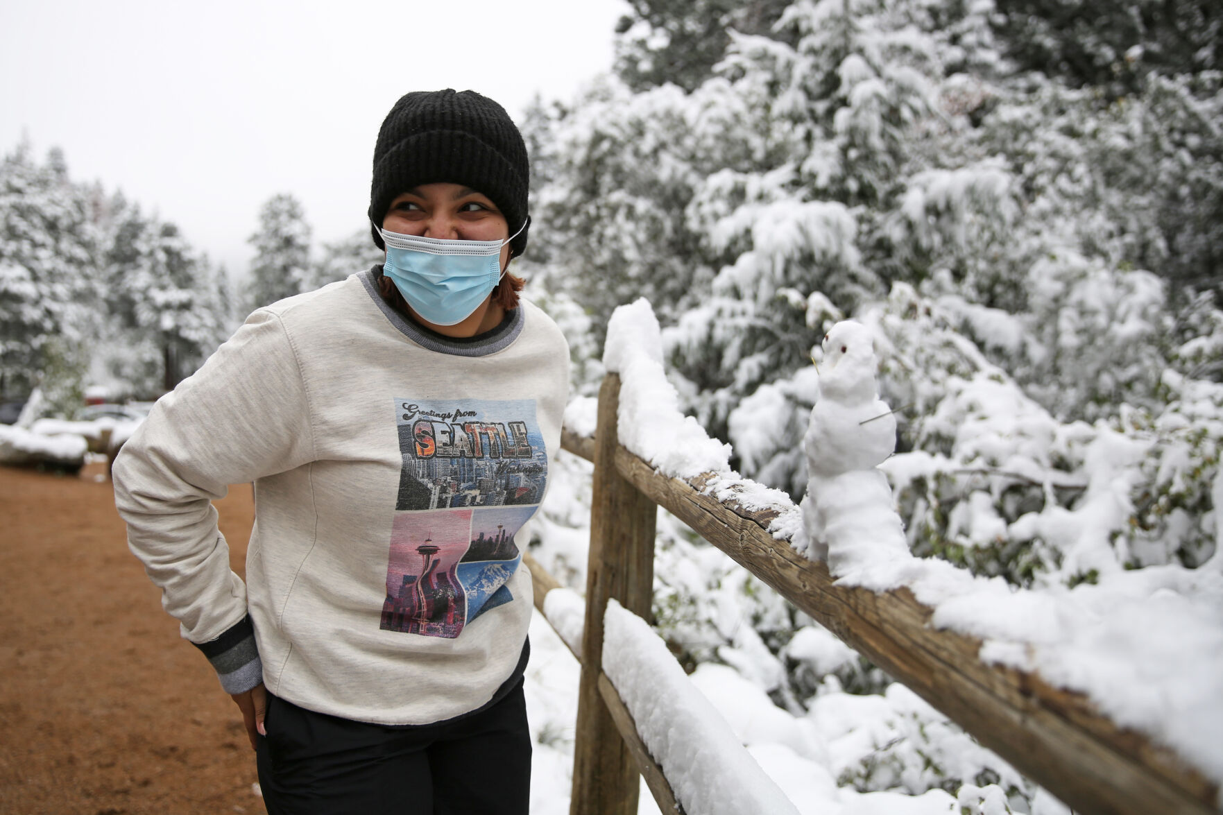 091020-news-snow 3.jpg